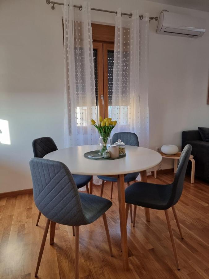 As Apartman 2 Vârşeţ Exterior foto